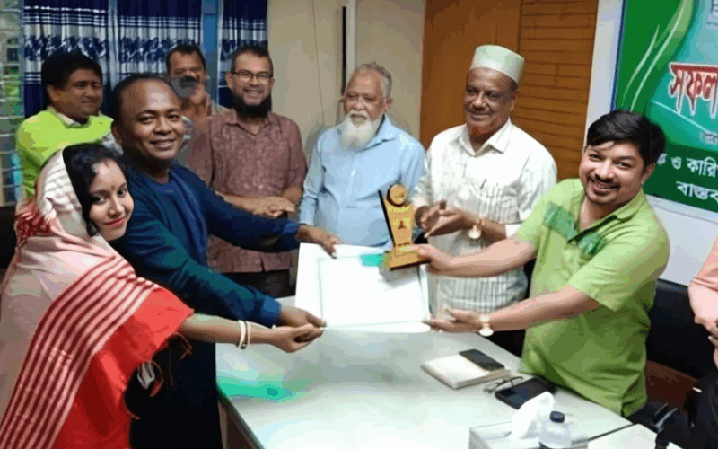 সুবর্ণচরে ৬জন সফল খামারি ও উদ্যোক্তাকে সম্মাননা প্রদান