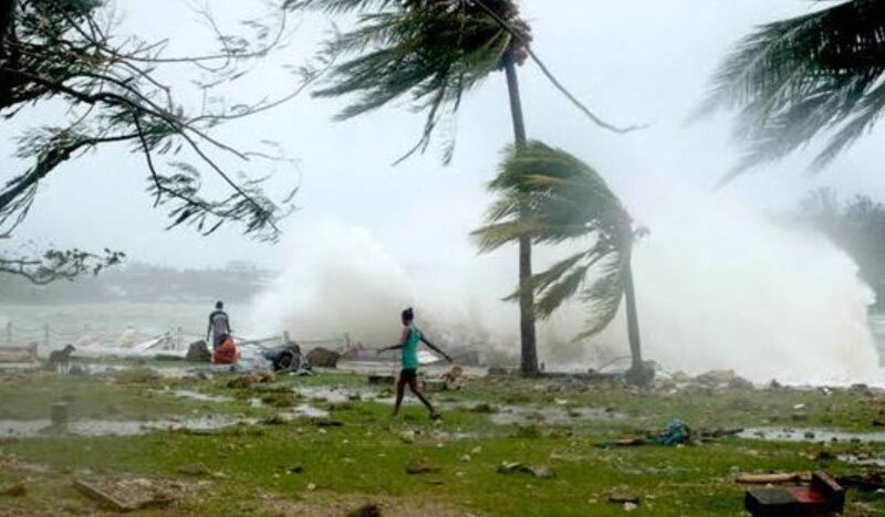 ১৭ জেলায় ৬০ কিলোমিটার বেগে ঝড়ের পূর্বাভাস