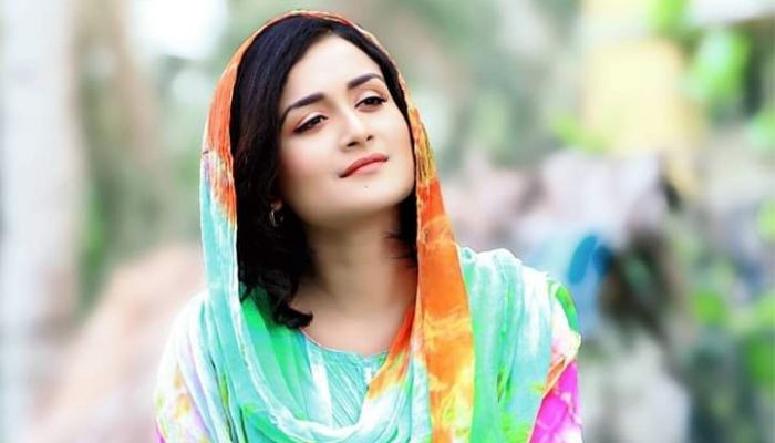 নাটকের সংলাপেও এখন অশ্লীলতা ঢুকেছে: নাদিয়া