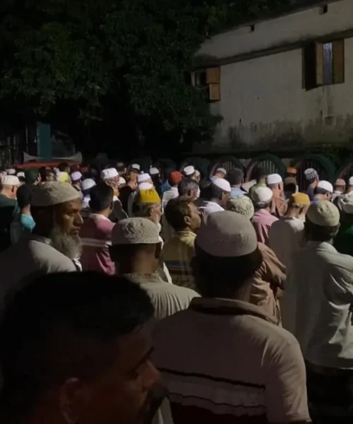 প্যারোল মেলেনি সাবেক এমপির, শেষবারের মতো মায়ের মুখ দেখলেন জেলগেটে