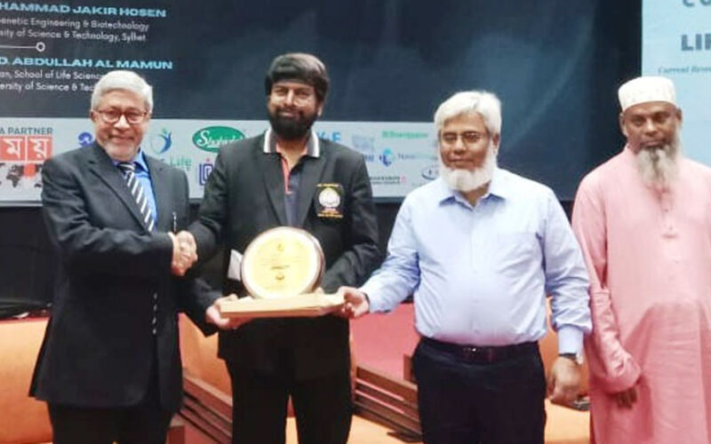 সাস্টের আন্তর্জাতিক সম্মেলনে মানারাত ইউনিভার্সিটির ভিসি ড. আবদুর রব ‘গেস্ট অব অনার’