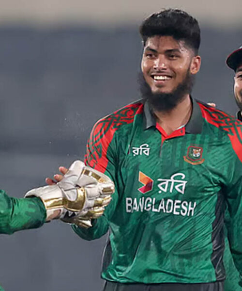 রিশাদের হাত ধরে ঘুরে দাঁড়ানো জয়