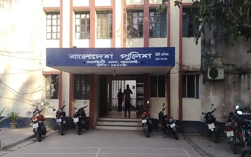 অপারেশন ডেভিল হান্টে বাবা-ছেলে গ্রেপ্তার