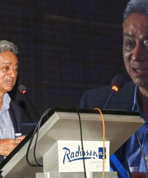 নির্বাচন পেছানোর চেষ্টা জনগণ মেনে নেবে না : আমীর খসরু