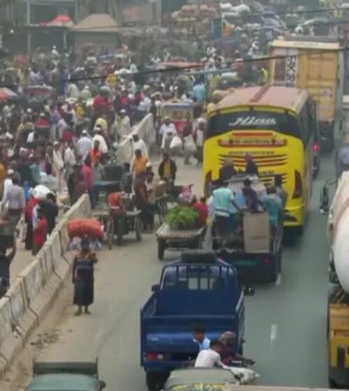 ঈদ যাত্রায় ঢাকা-চট্টগ্রাম মহাসড়কে গাড়ির চাপ